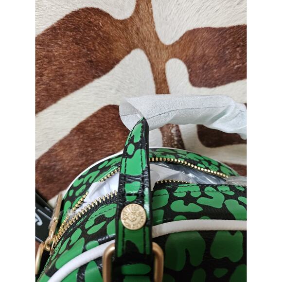 New Von Dutch Lime Cheetah Bowling Bag with Crossbody Strap - Picture 5 of 7